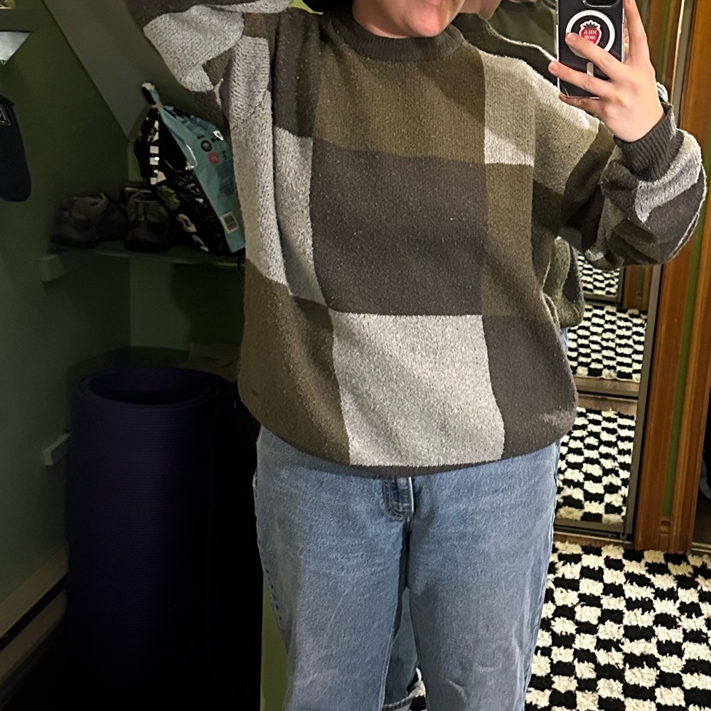 Checkered Knit Sweater - Picture 2 of 5